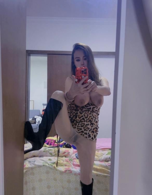巨乳少妇 玫瑰