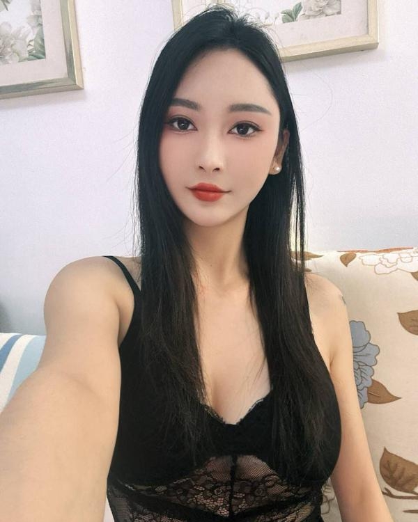 天河苗条风骚子涵