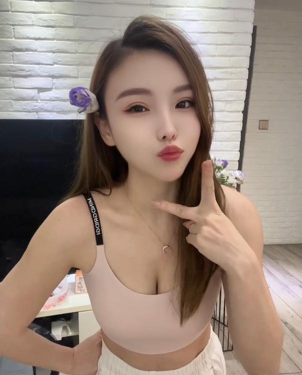 性感瑜伽女友