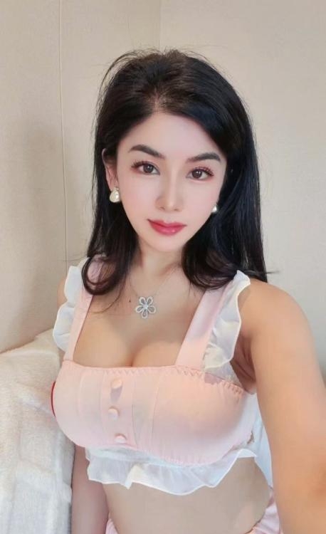 性感美乳小少妇