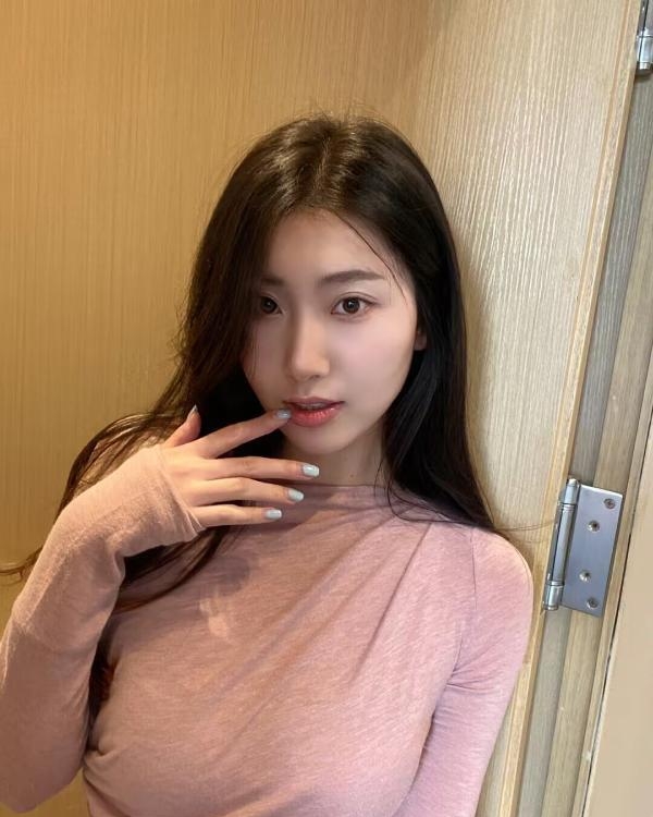 妩媚大胸御姐