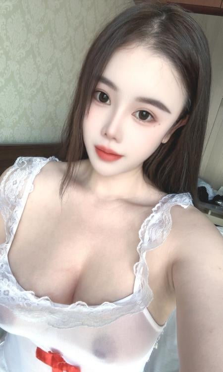 水床大胸妹
