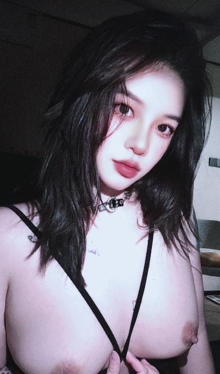 秦淮区蜜臀巨乳小猫咪