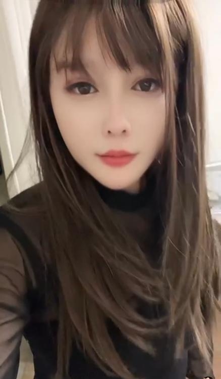 丰乳肥臀细腰少妇