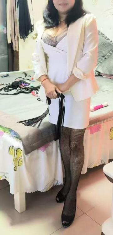 SM大胸泻火骚妇