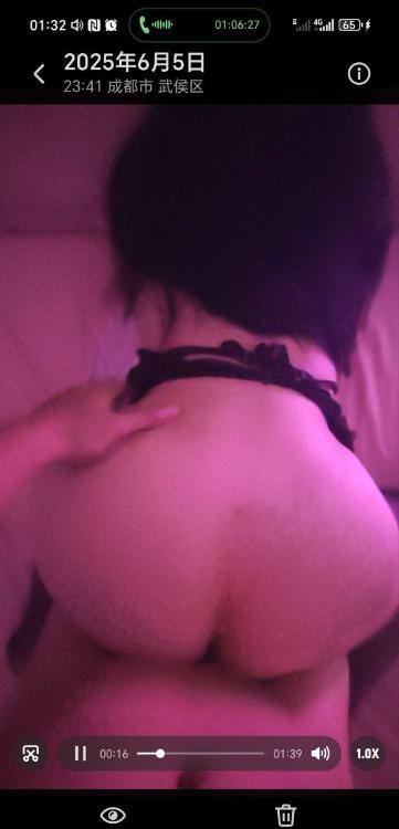 天府三街泄火爆乳少妇