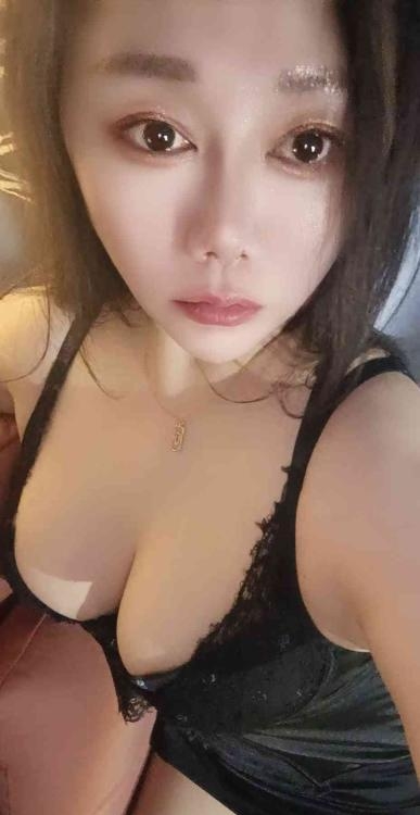 南坪伊依
