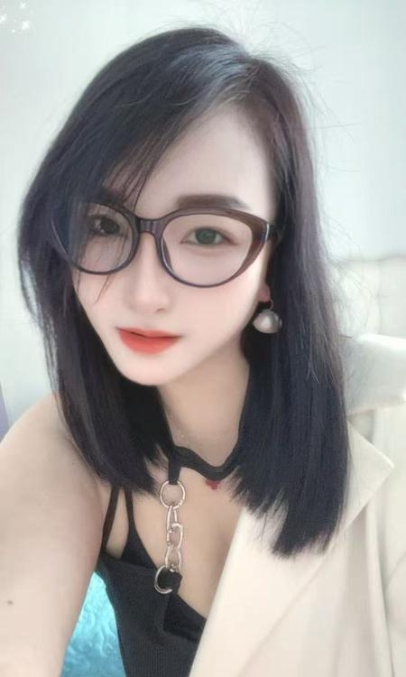 深喉锁喉女神