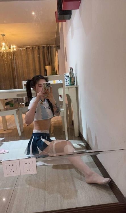 丝袜制服西西