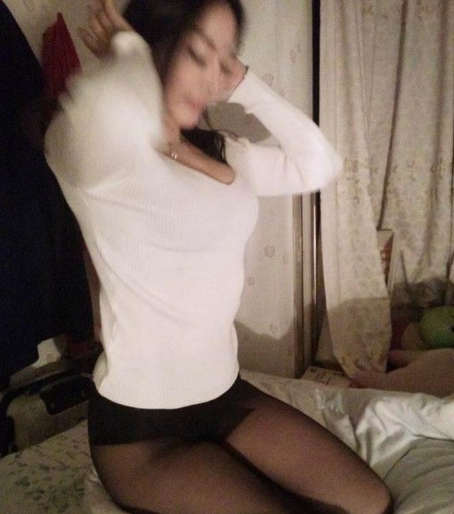 历下黑丝少妇