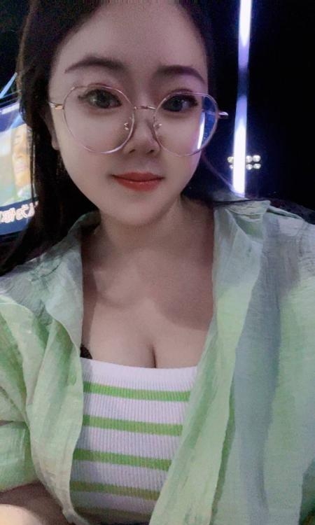 光谷服务系F巨乳琦琦