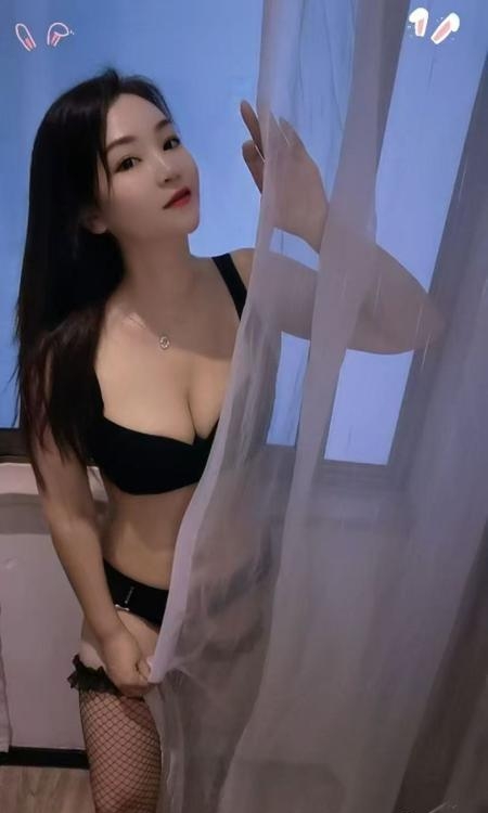 新建性感大奶妹子