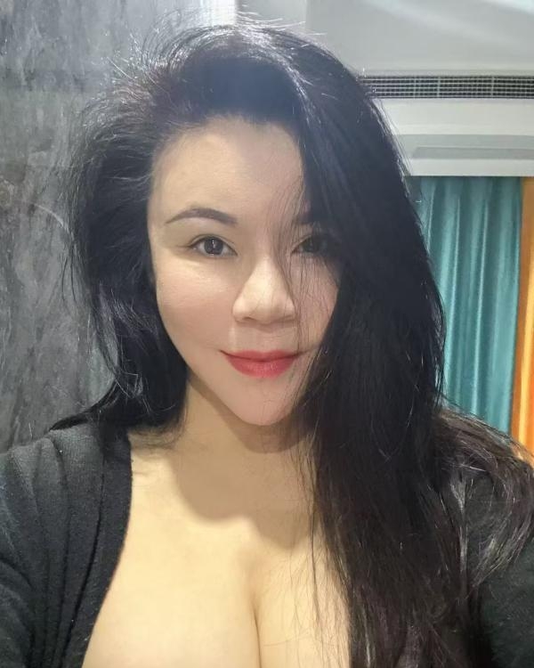 大奶熟女飘雪