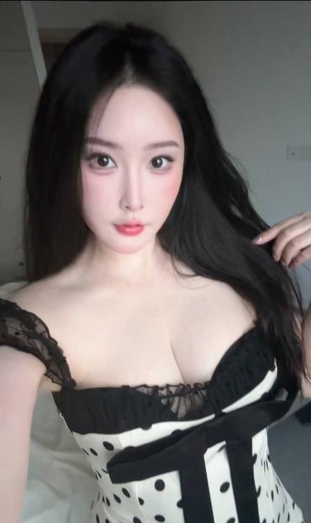 滨湖大胸表姐